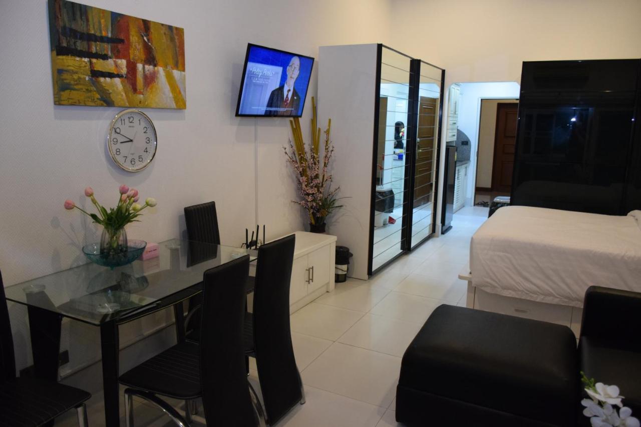View Talay Residence 6 Wongamat Sand Beach Pattaya Exterior photo